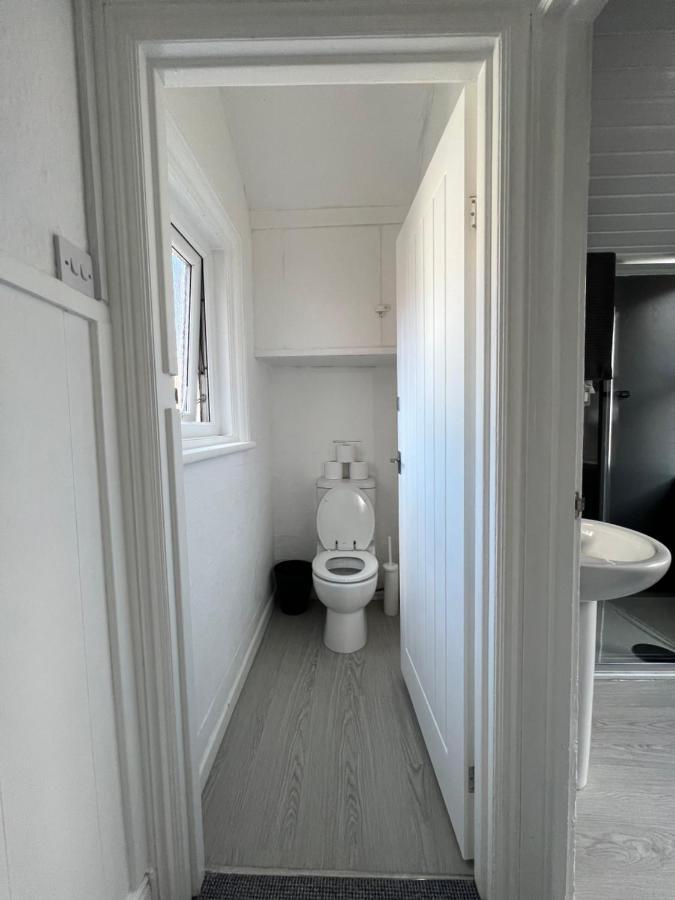Safari Apartment, Free Parking, 10Min Walk To Blackpool Tower, Sleeps 12 Exterior photo